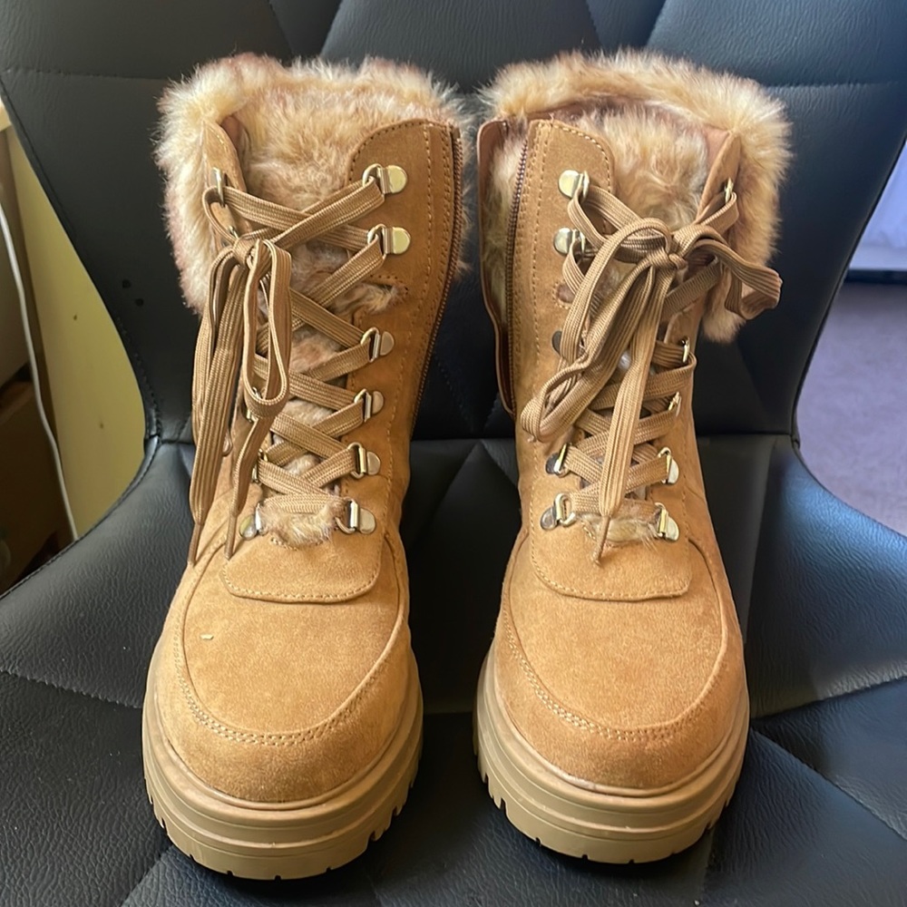 Crown & Ivy Snow Boots
